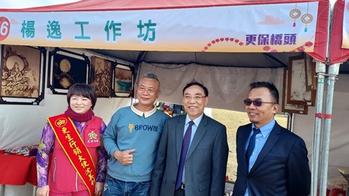 台中地區舉辦年貨大街行銷更生商品1