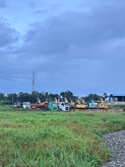 扣案之重型開挖機具怪手15台及重型曳引砂石車9台