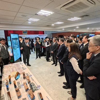 檢察官李侃穎跟長官介紹查獲案件之偵辦摘要