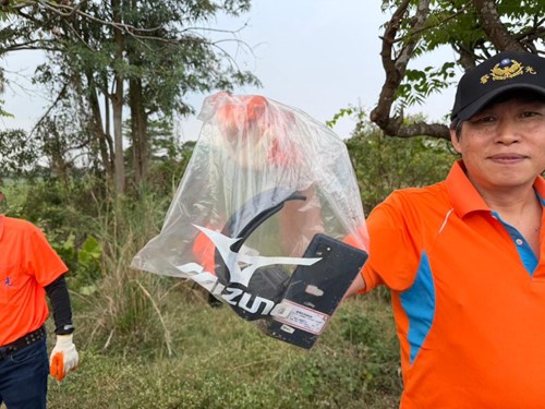 高雄市刑大配合警光潛水救難協會尋回遭丟棄之電子腳鐶及手機各1支(一)