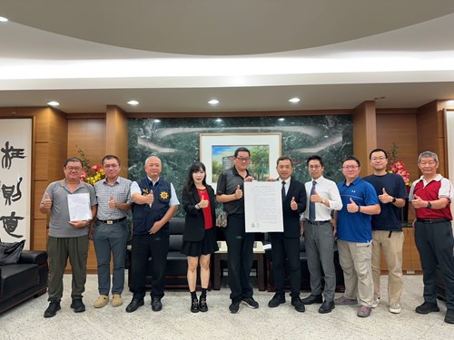 照片1：本署襄閱主任檢察官、主任檢察官及轄區偵查隊隊長合影
